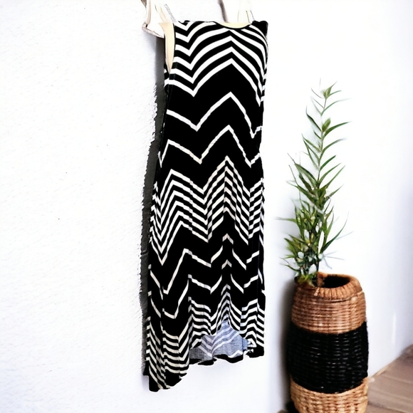 Midi sleeveless black and white striped knit dress size medium by a.n.a. - Picture 5 of 9